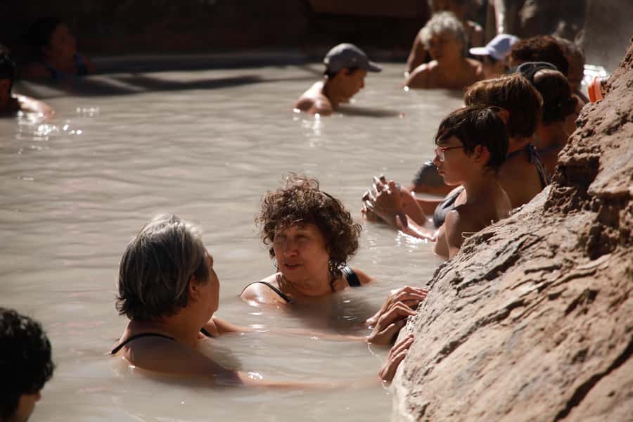Santiago: Full day Embalse del Yeso, Casa de Chocolate, picnic & Hot Springs - Who should book this day trip