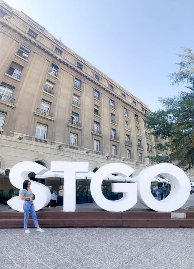 Santiago: Guided City Tour through the historic center of Santiago - Plaza de Armas, the city’s main historic stage