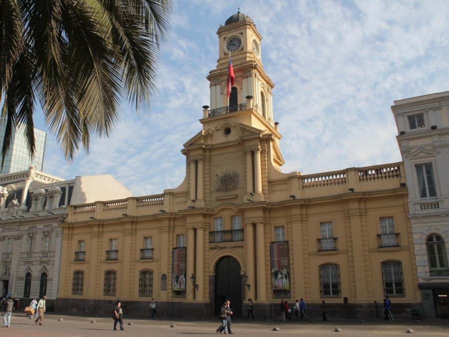 Santiago: Guided City Tour through the historic center of Santiago - The National Historical Museum and the schedule question