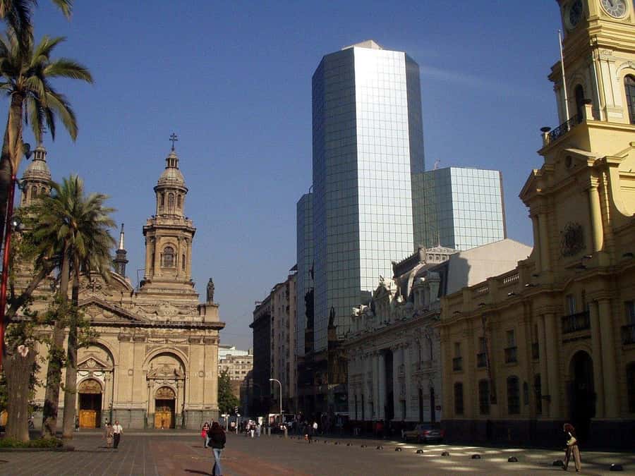 Santiago: Guided Full-Day Walking Tour with a Chilean Lunch - Central Market and a Chilean lunch