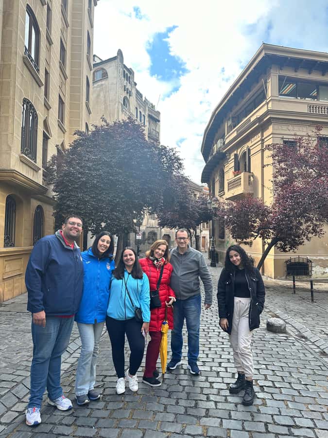 Santiago: Guided Walking Tour through the Historic Center - La Moneda Palace and the modern capital