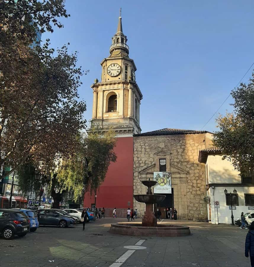 Santiago: Guided Walking Tour through the Historic Center - Santa Lucia Hill and its bright tiled fountain