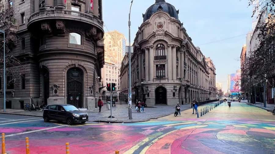 Santiago: Highlights Private City Tour - Bellavista, street art, and La Chascona