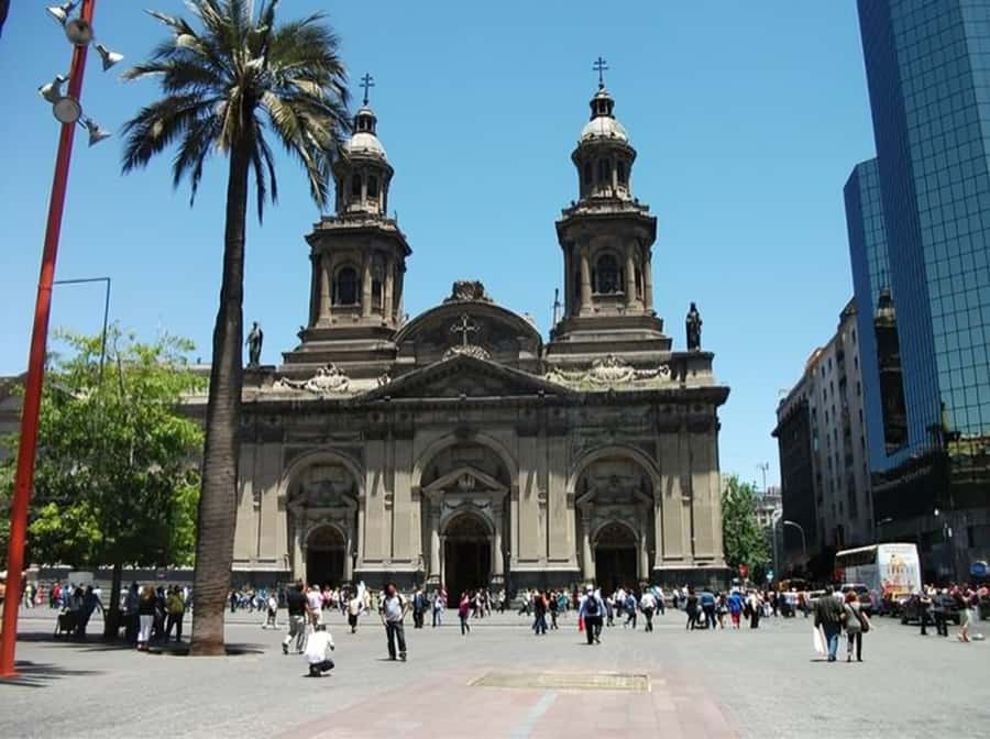 Santiago : Must-See Sites Walking Tour With A Guide - Timing, walking, and practical details