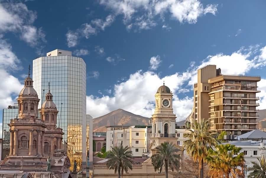 Santiago : Must-See Sites Walking Tour With A Guide - The guides can make or break the experience