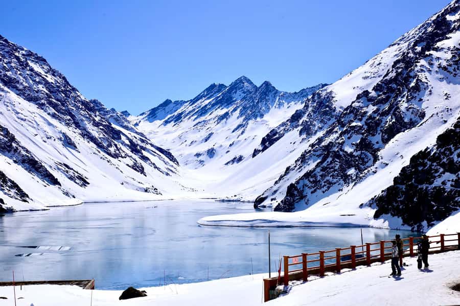 Santiago: Portillo and Laguna del Inca Day Trip with Picnic - Salto del Soldado and the first mountain story