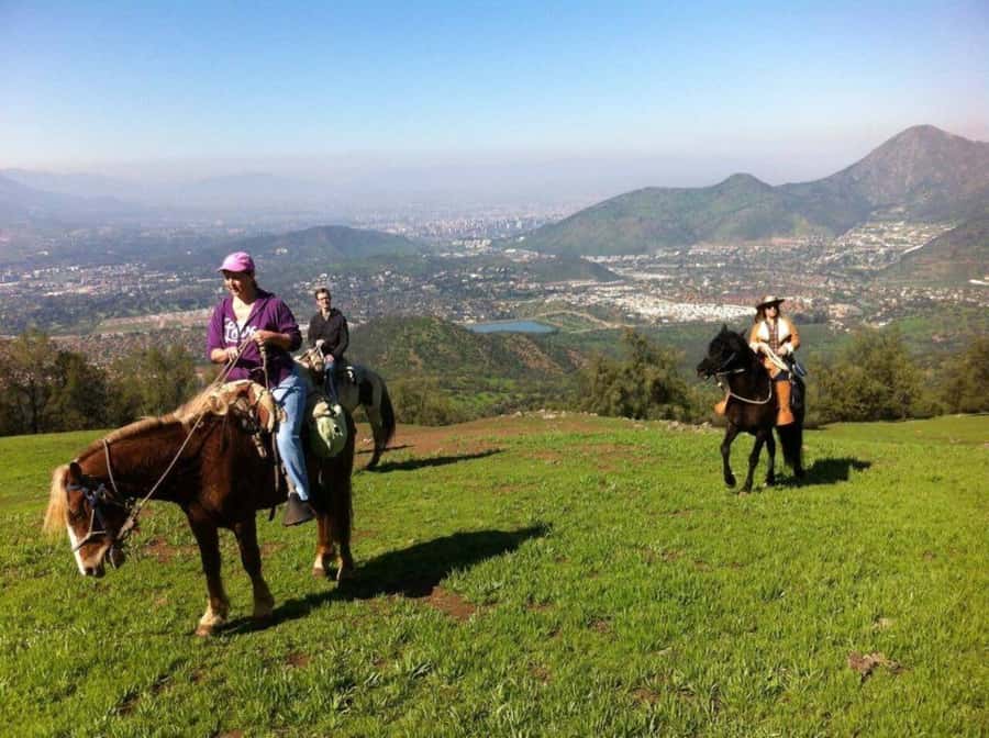 Santiago: Private Andes Foothills Horseback Riding. Half day - Should you book the Andes foothills ride?
