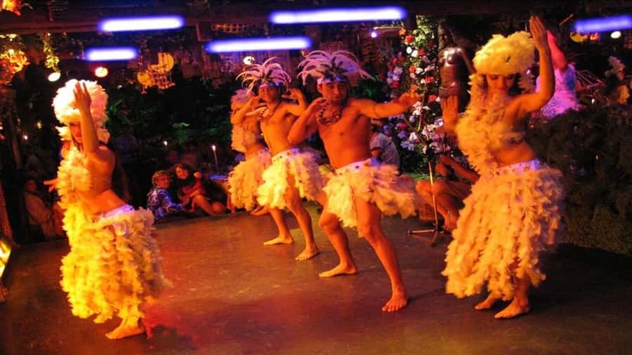 Santiago: Private Dinner & Chilean Folk Show with Transfers - The Rapa Nui section adds a Pacific turn
