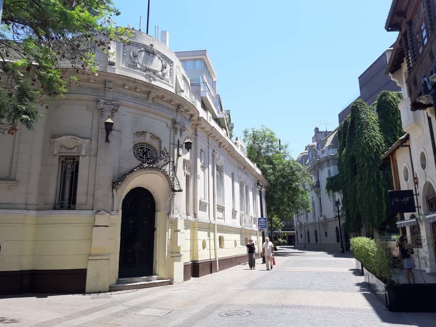 Santiago: Private Half-Day City Tour - Who Will Get the Most From This Tour?