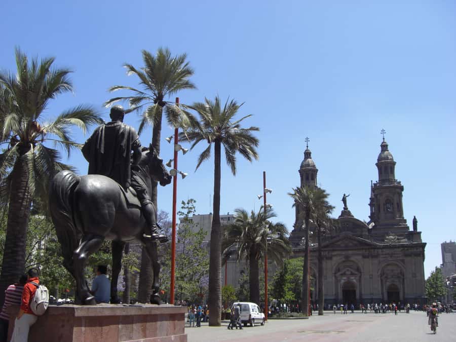 Santiago: The Essentials City Tour & Optional Concha y Toro - Who will get the most from this tour