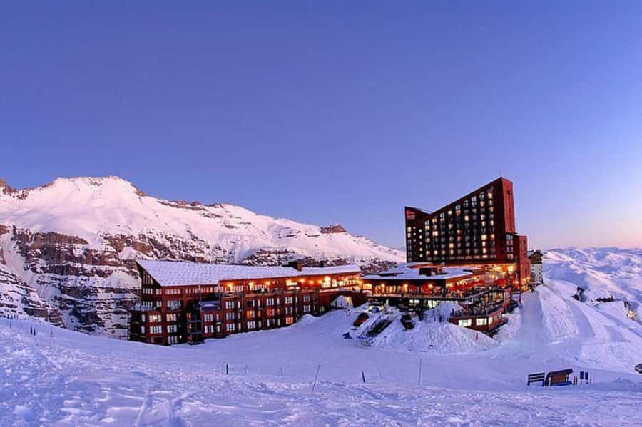 Santiago: Valle Nevado Ski Day Trip with Hotel Transfers - Reaching Valle Nevado at 3,000 meters