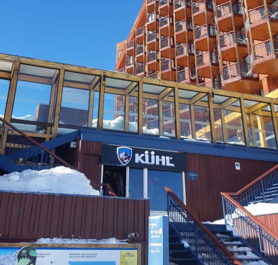 Santiago: Valle Nevado Ski Day Trip with Hotel Transfers - Booking details that can save you trouble