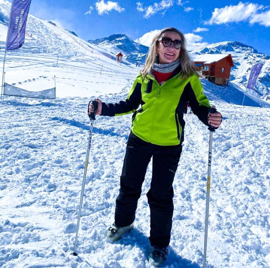 Santiago: Valle Nevado Ski Day Trip with Hotel Transfers - Sixty curves toward Farellones and Valle Nevado