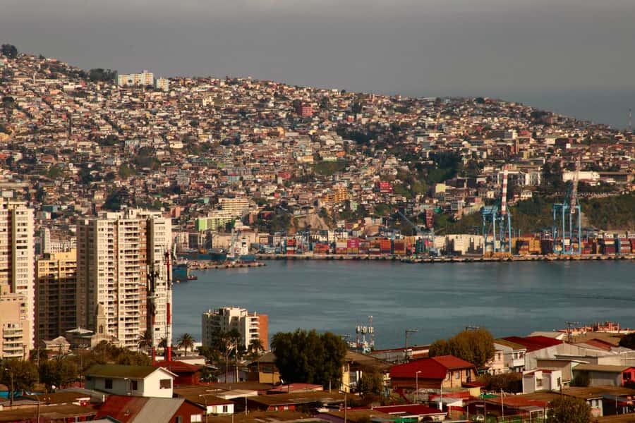 Santiago: Valparaiso, Viña del Mar, & Casablanca Valley Tour - Transport and timing are better than they sound on paper