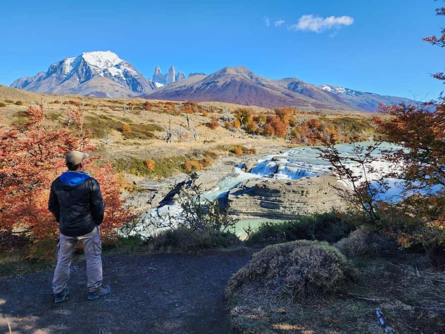 Torres del Paine Day Trip from El Calafate - Crossing from Argentina into Chile