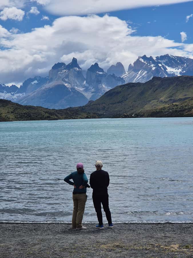 Torres del Paine: Full Day Excursion Torres del Paine + Milodon Cave. - Grey Lake and ice near the shore