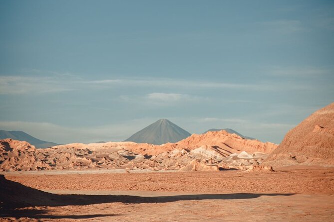 Tour to Vallecito and Magic Bus - The Magic Bus and its odd desert appeal