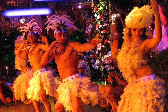 Traditional Dinner Show in Santiago - An 8:00 pm pickup makes the evening easy