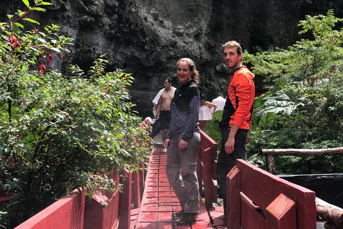 Trekking Mirador el volcano + Geometric hot springs - A volcano day with a hot-spring finish