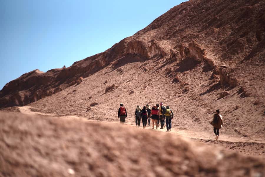 Valle de la Luna: A Moon-Like Escape in Atacama - Sunset picnic with a desert view