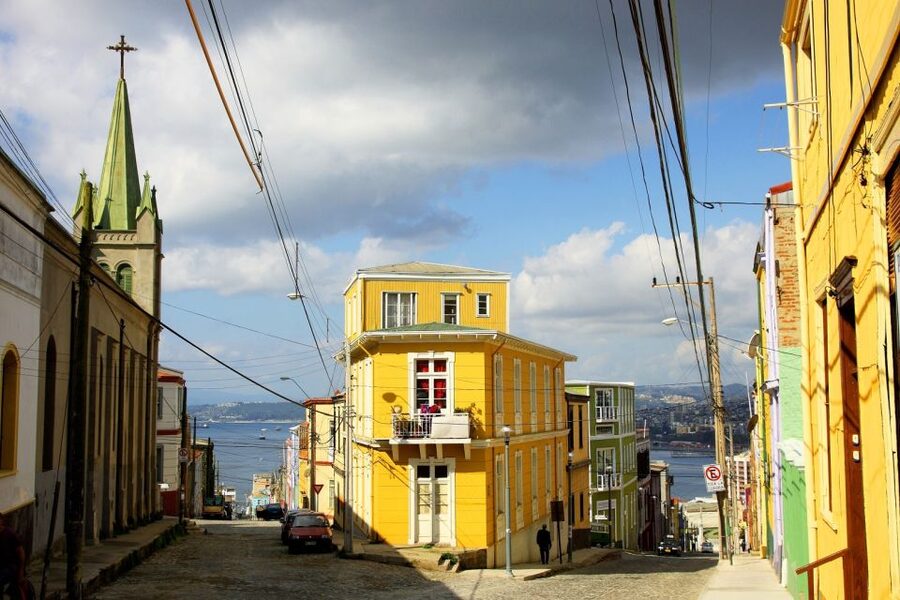 Valparaiso 3-Hour Walking Tour - Seeing the old port before climbing uphill