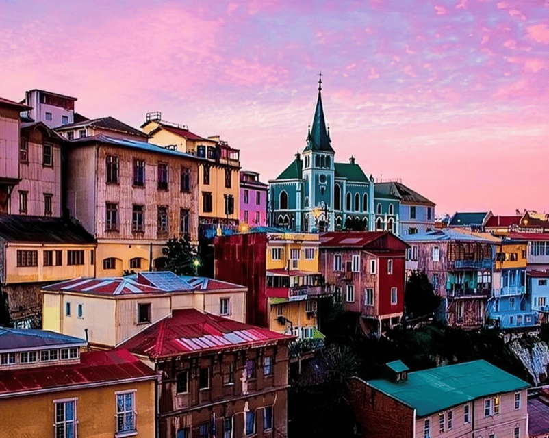 Valparaiso : Must-See Sites Walking Tour With A Guide - Queen Victoria Elevator and Casa Altamira