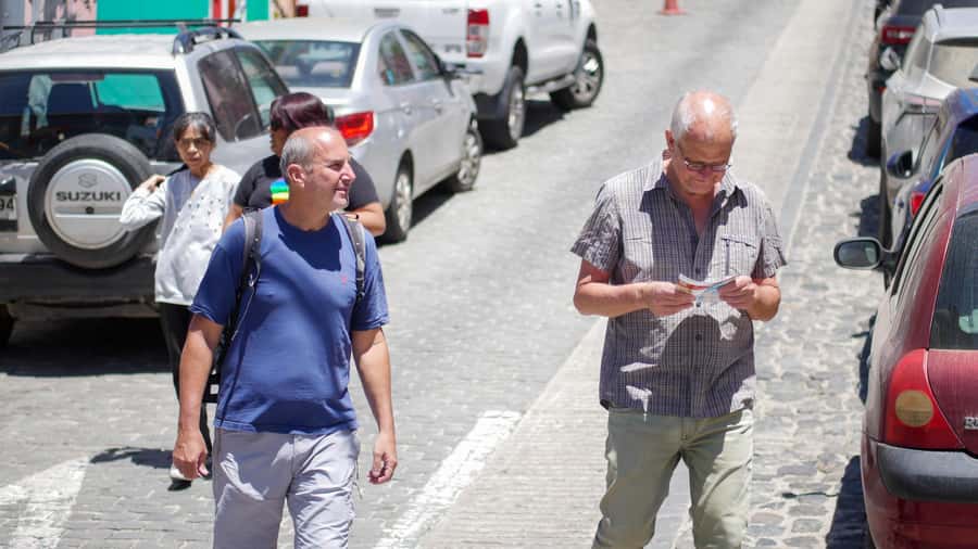 Valparaiso Port and Viña del Mar, Wine tasting in Casablanca - Guides, vehicles, and the pace of the day
