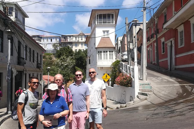 Valparaiso Port and Viña del Mar with wine tasting in Casablanca - Casablanca Valley starts the day with Chilean flavor