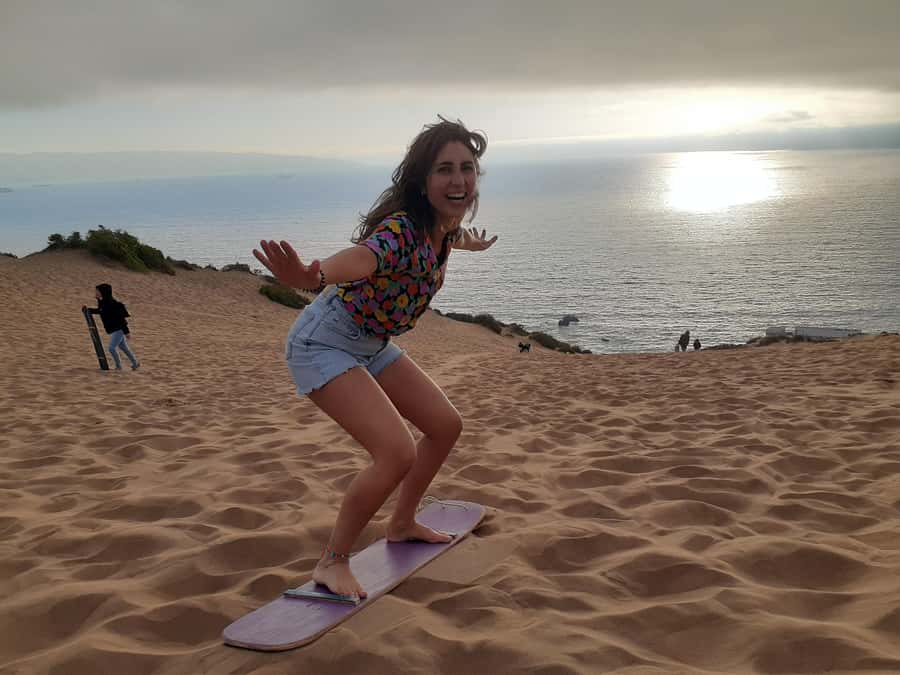 Valparaíso: Sandboarding and Sunset in Concon Sand Dunes - Walking up through Concon’s soft sand