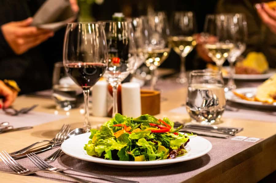 Viña Concha y Toro Nighttime: Dinner Show - The language question deserves careful attention